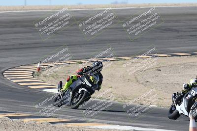 media/Oct-30-2025-Racers Edge (Thu) [[dabbdaf680]]/3-B Group/Session 2 (Bowl Exit)/